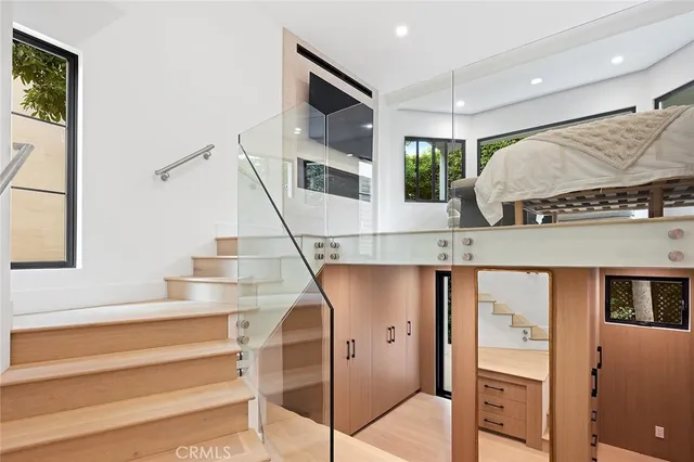 $9,250,000 | 32 Emerald Bay, Laguna Beach, CA 92651