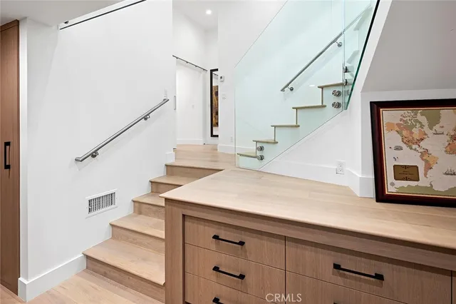 $9,250,000 | 32 Emerald Bay, Laguna Beach, CA 92651