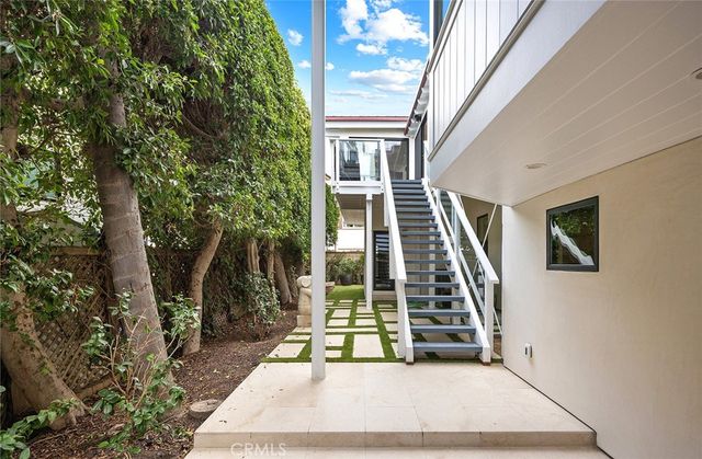 $9,250,000 | 32 Emerald Bay, Laguna Beach, CA 92651