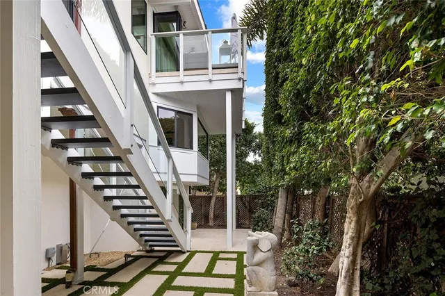 $9,250,000 | 32 Emerald Bay, Laguna Beach, CA 92651