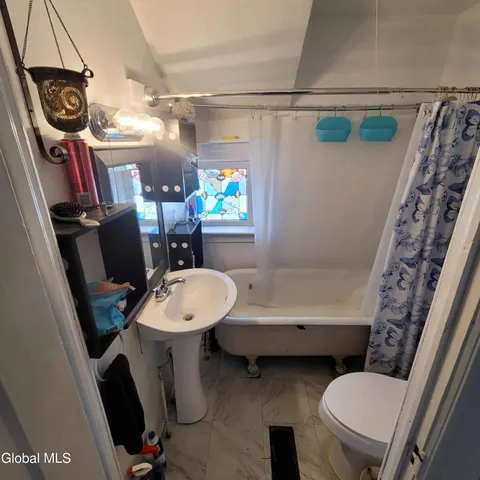 $199,900 | 11 Bridge Street, Fort Edward, NY 12828