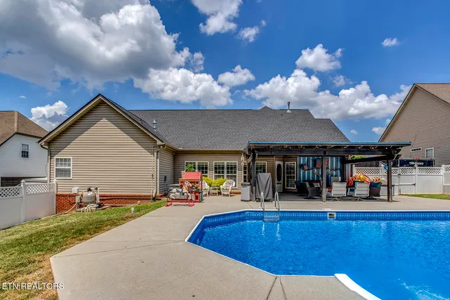 $589,000 | 9328 Ivywood Lane, Knoxville, TN 37931
