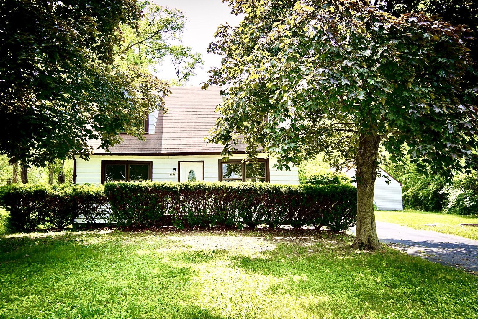 3331 Flossmoor Road Flossmoor, IL 60422 - Photo 2 of 29 a front view of house with yard and green space