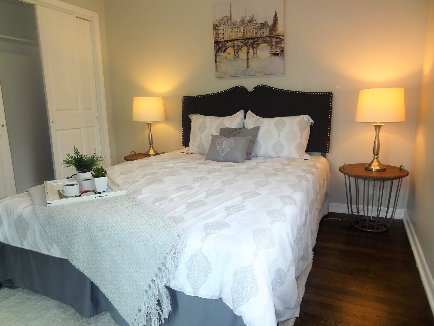 3331 Flossmoor Road Flossmoor, IL 60422 - Photo 25 of 29 a bedroom with bed and lamps