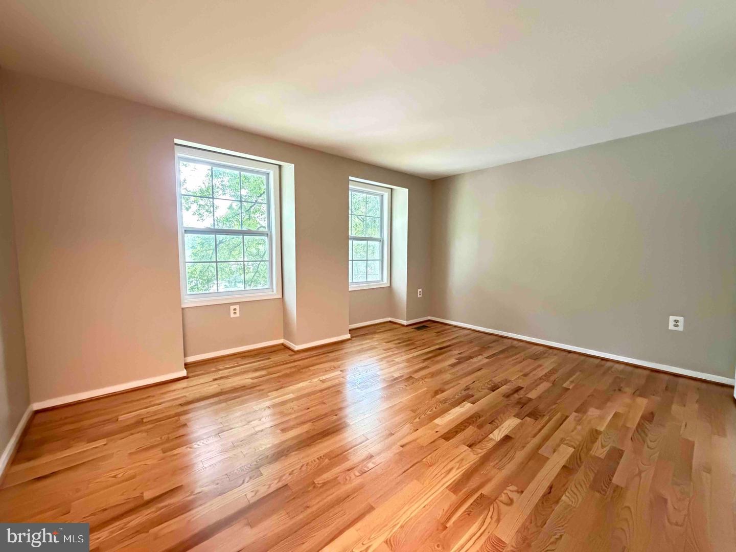 2283 Dosinia Court Reston, VA 20191 - Photo 16 of 25 Bedroom 2