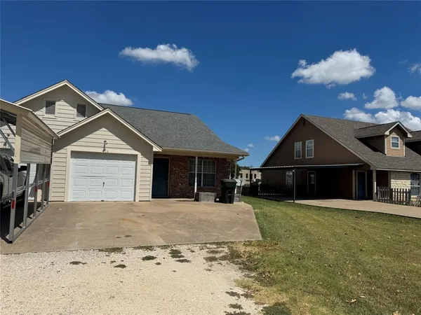 $1,500 | 116 Donley Street, Tolar, TX 76476