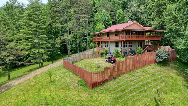 $485,000 | 84 Vella Ridge Lane, Hayesville, NC 28904