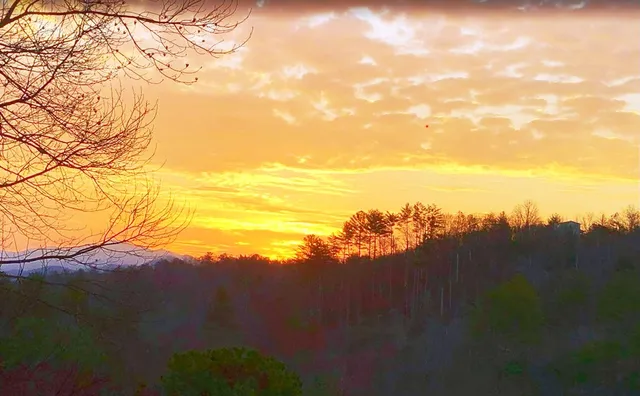 $485,000 | 84 Vella Ridge Lane, Hayesville, NC 28904