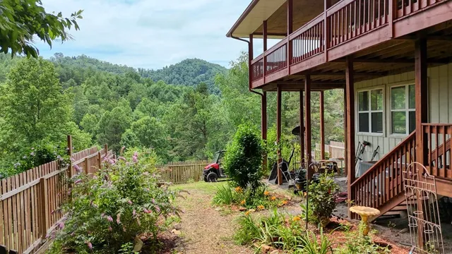 $485,000 | 84 Vella Ridge Lane, Hayesville, NC 28904
