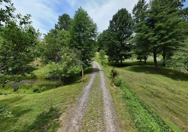 $485,000 | 84 Vella Ridge Lane, Hayesville, NC 28904