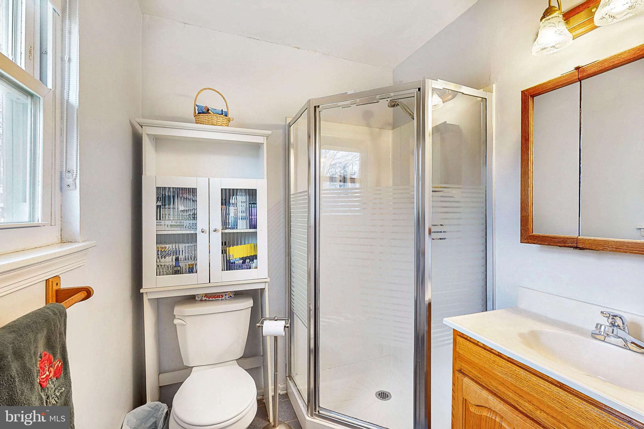 117 Canterbury Road Mount Laurel, NJ 08054 - Photo 18 of 49 Master/Primary Bath