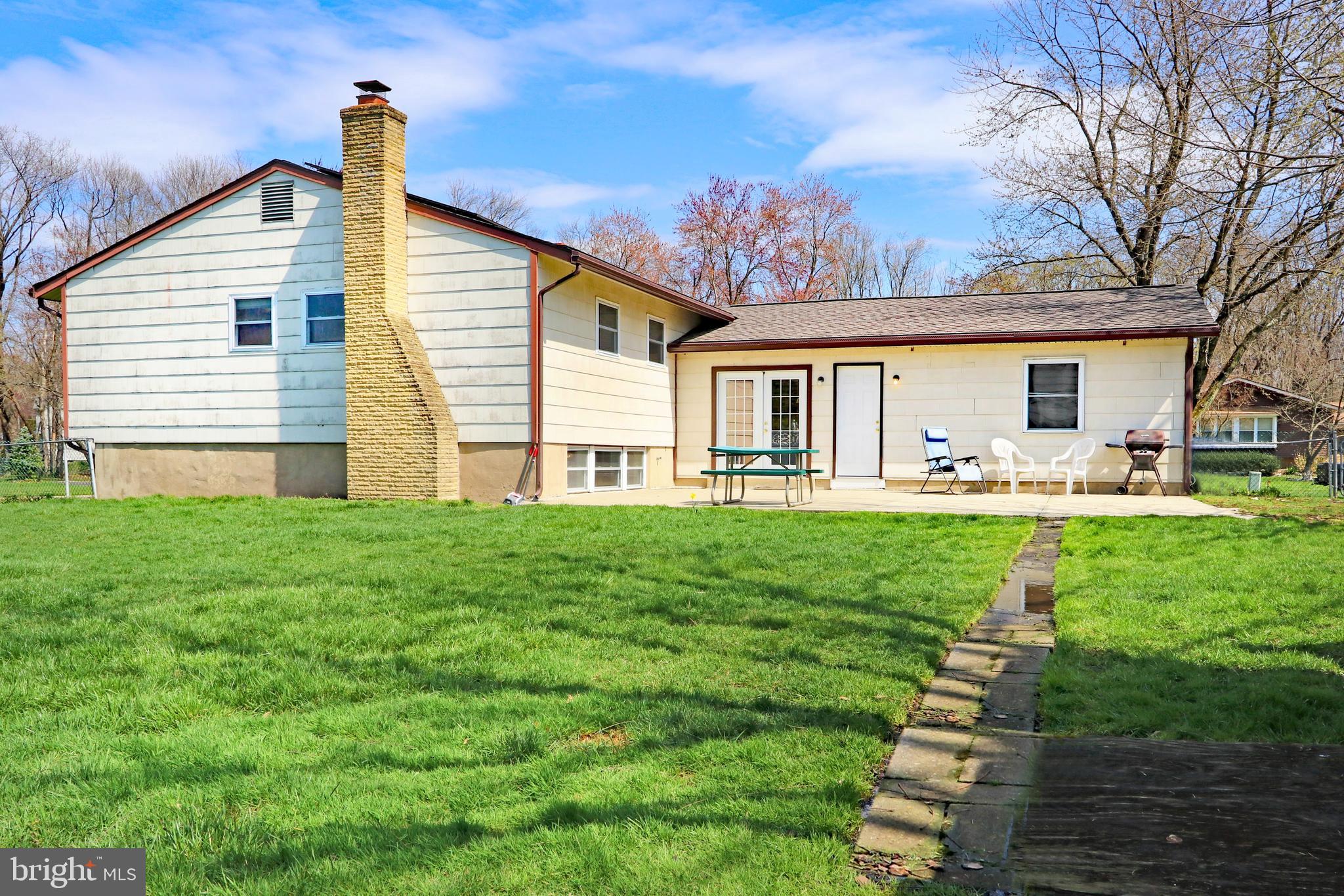 117 Canterbury Road Mount Laurel, NJ 08054 - Photo 41 of 49 Large Fenced Rear Yard & Patio