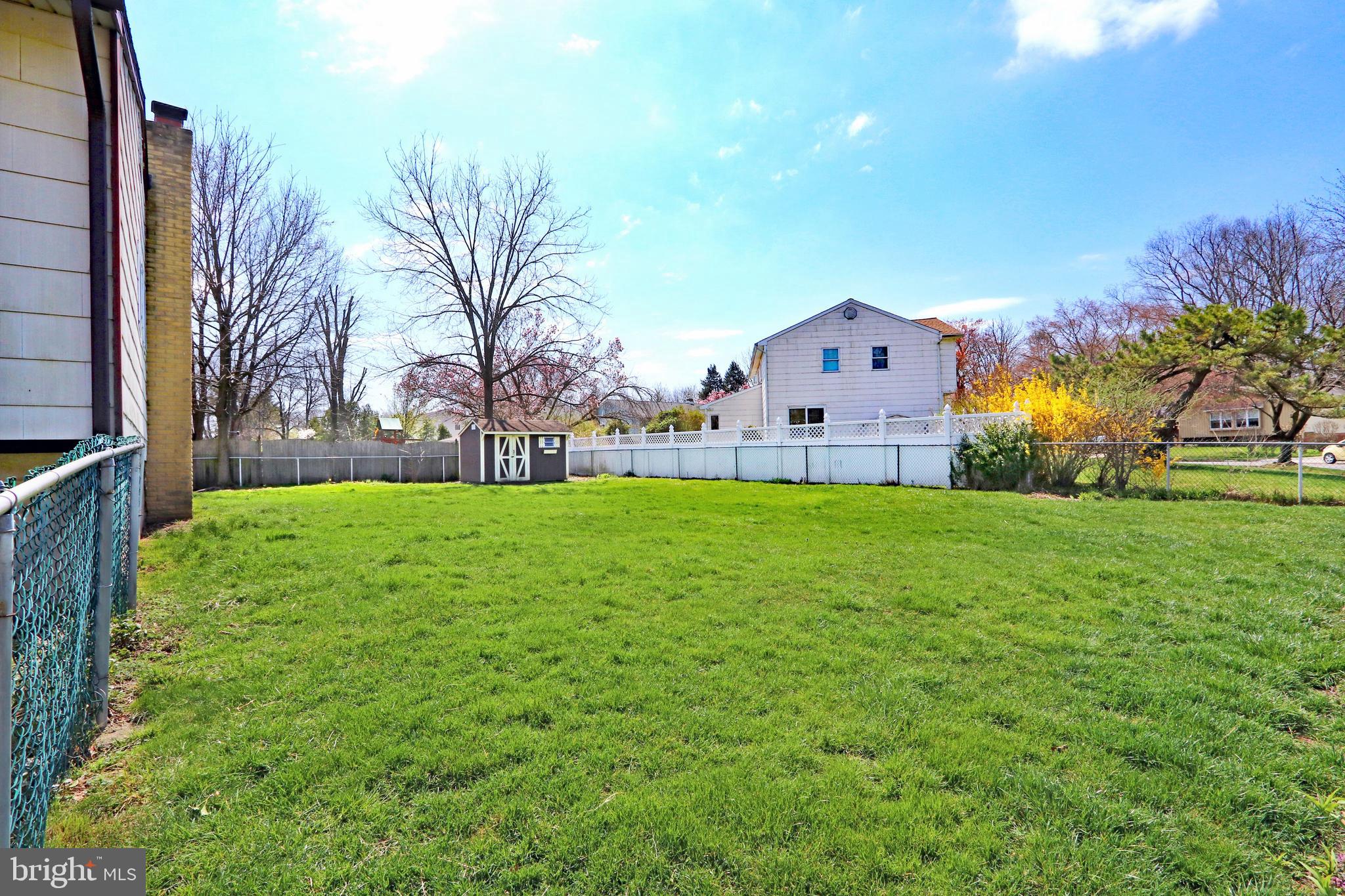 117 Canterbury Road Mount Laurel, NJ 08054 - Photo 43 of 49 Large Fenced Rear Yard