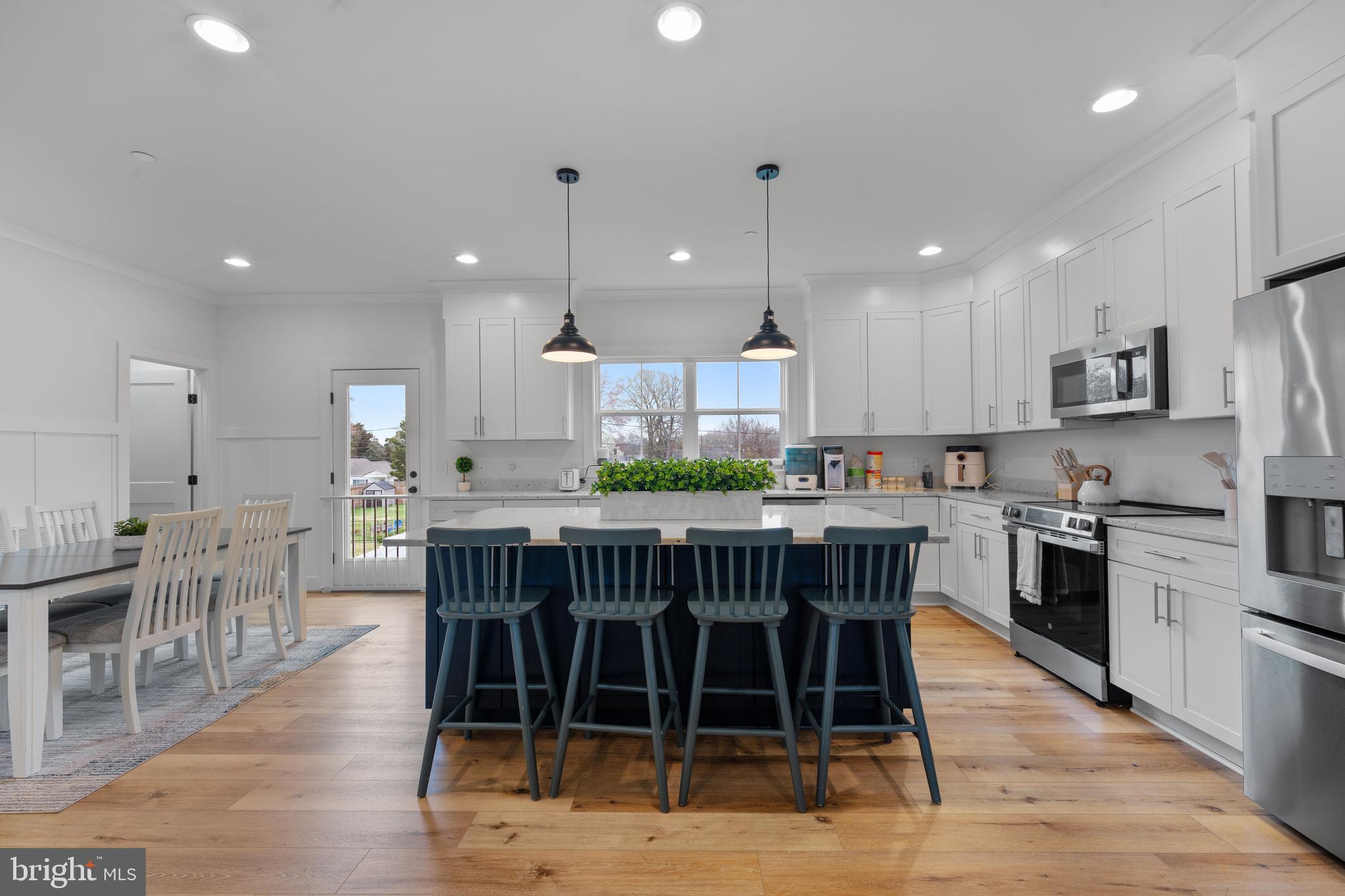 620 Doyle Road Deale, MD 20751 - Photo 5 of 36 Seating for 4 at the island!