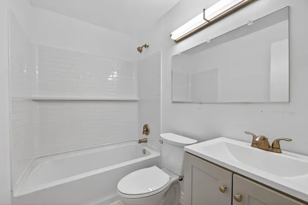 $2,400 | 501 Emil Avenue, Fort Pierce, FL 34982