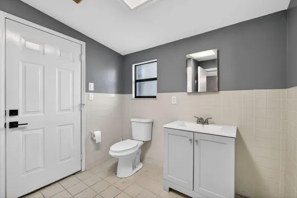 $2,400 | 501 Emil Avenue, Fort Pierce, FL 34982