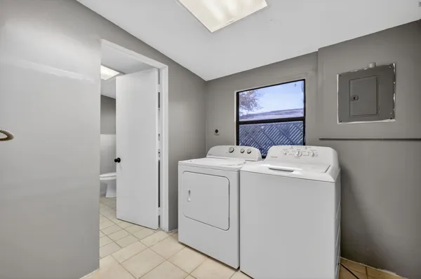 $2,400 | 501 Emil Avenue, Fort Pierce, FL 34982