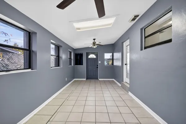 $2,400 | 501 Emil Avenue, Fort Pierce, FL 34982