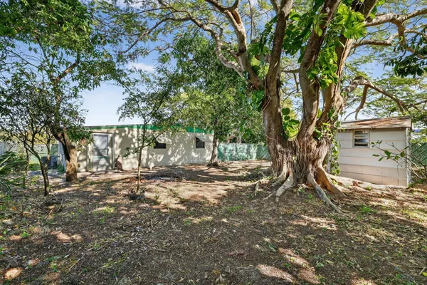 $2,400 | 501 Emil Avenue, Fort Pierce, FL 34982