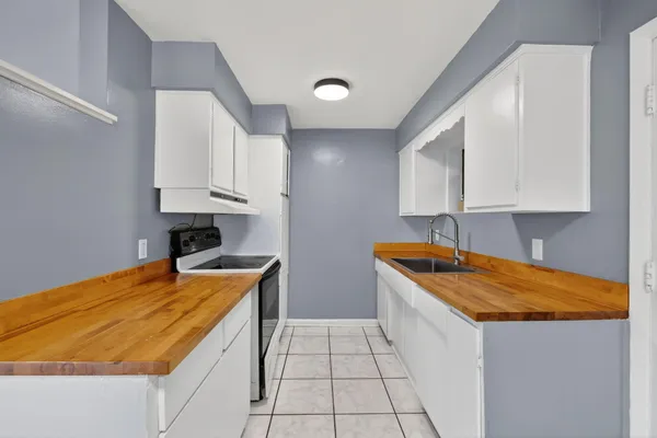 $2,400 | 501 Emil Avenue, Fort Pierce, FL 34982