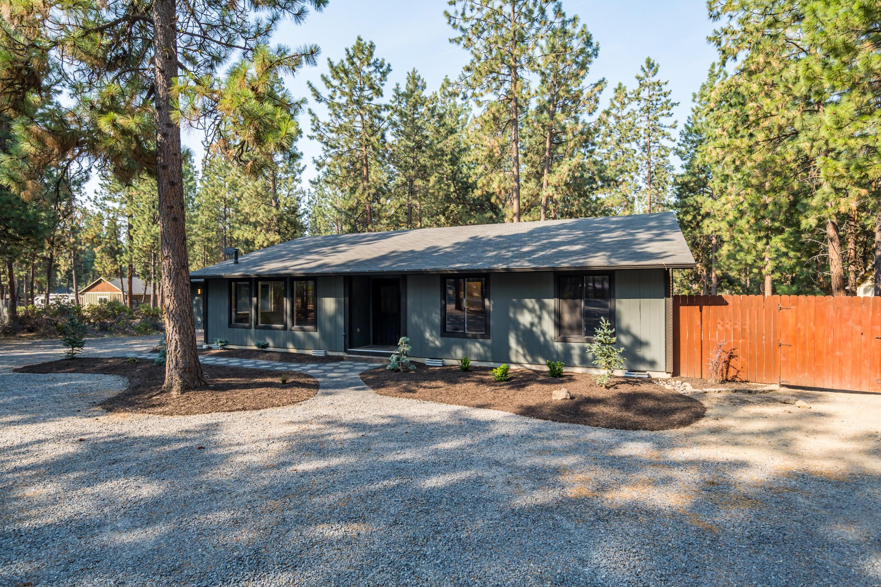 60125 Crater Road Bend, OR 97702 - Photo 2 of 34 JH5_9308