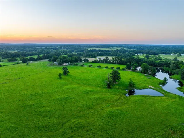 a view of an outdoor space and a yard
