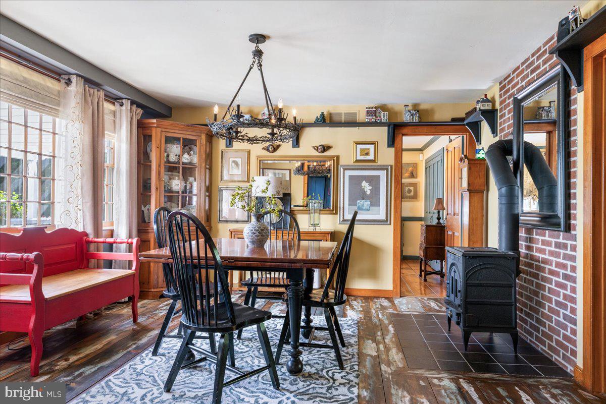 1249 Pebble Hill Road Doylestown, PA 18901 - Photo 12 of 48 Dining room