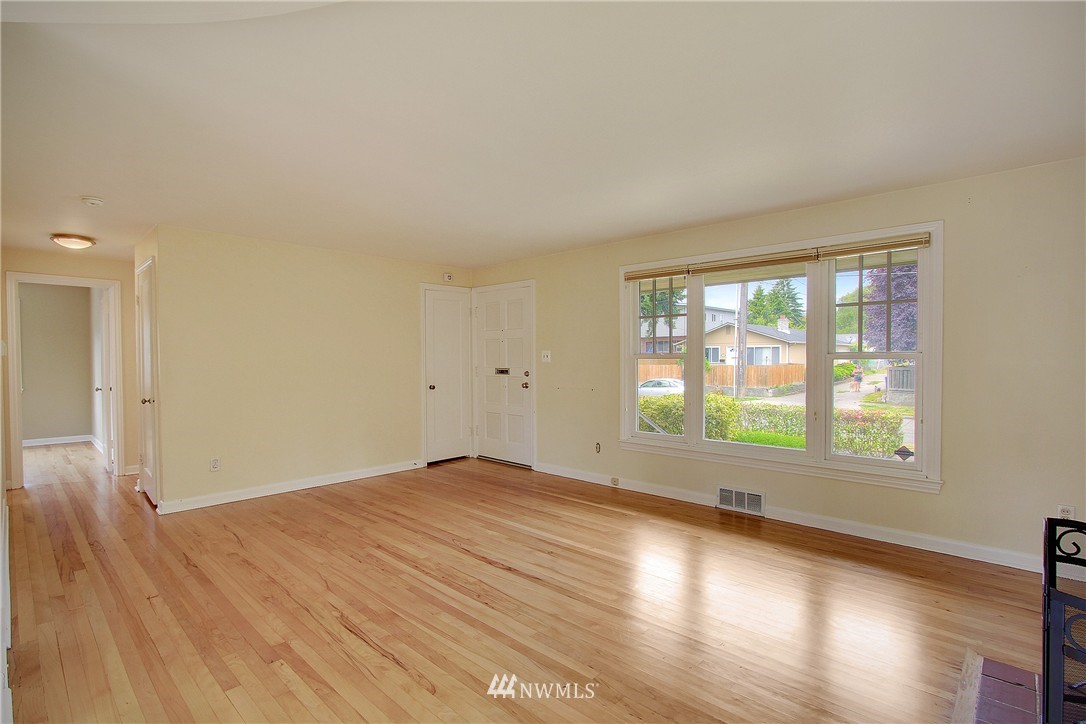 4911 Southwest Dawson Street Seattle, WA 98136 - Photo 11 of 18 Gallery Image 11