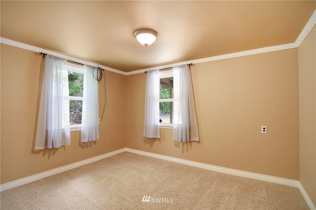 4911 Southwest Dawson Street Seattle, WA 98136 - Photo 12 of 18 Gallery Image 12