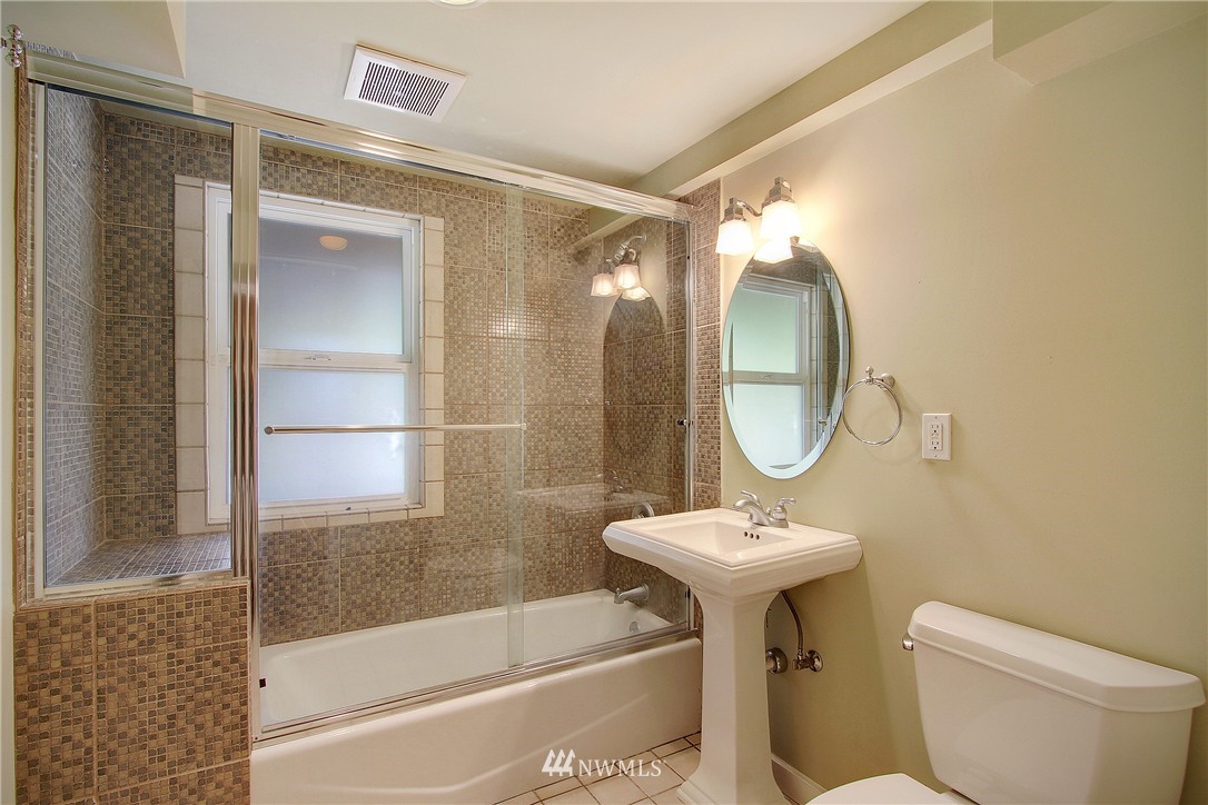 4911 Southwest Dawson Street Seattle, WA 98136 - Photo 13 of 18 Gallery Image 13