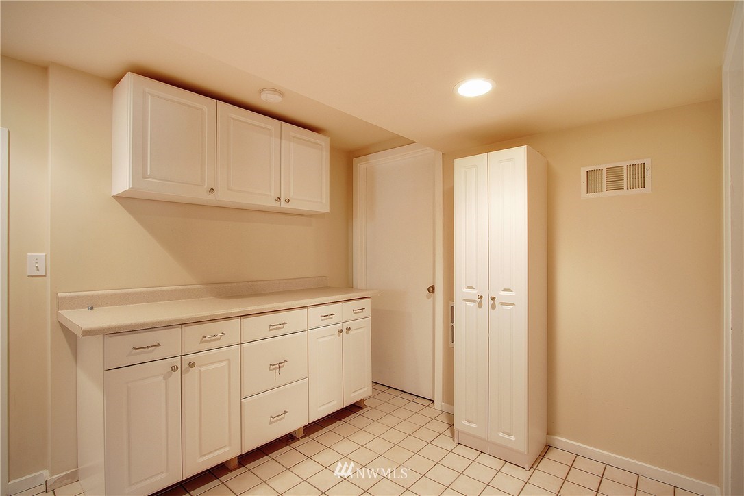 4911 Southwest Dawson Street Seattle, WA 98136 - Photo 15 of 18 Gallery Image 15