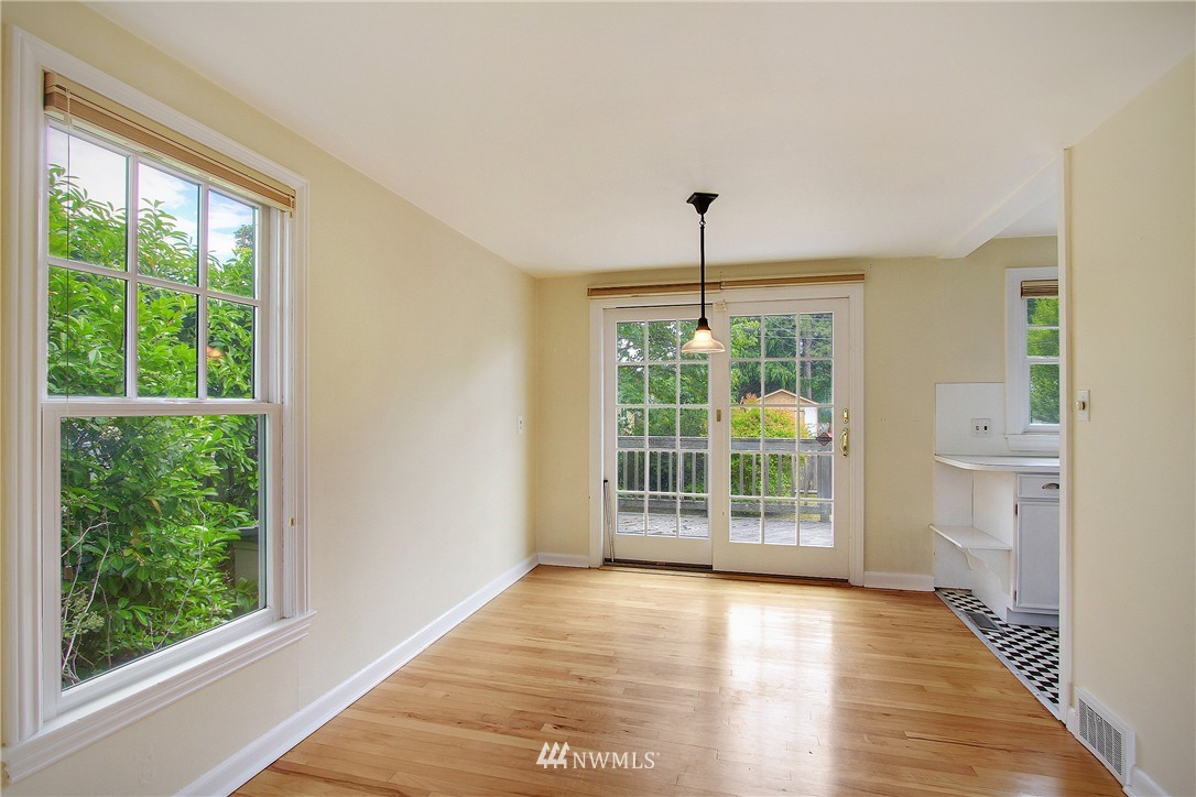 4911 Southwest Dawson Street Seattle, WA 98136 - Photo 7 of 18 Gallery Image 7