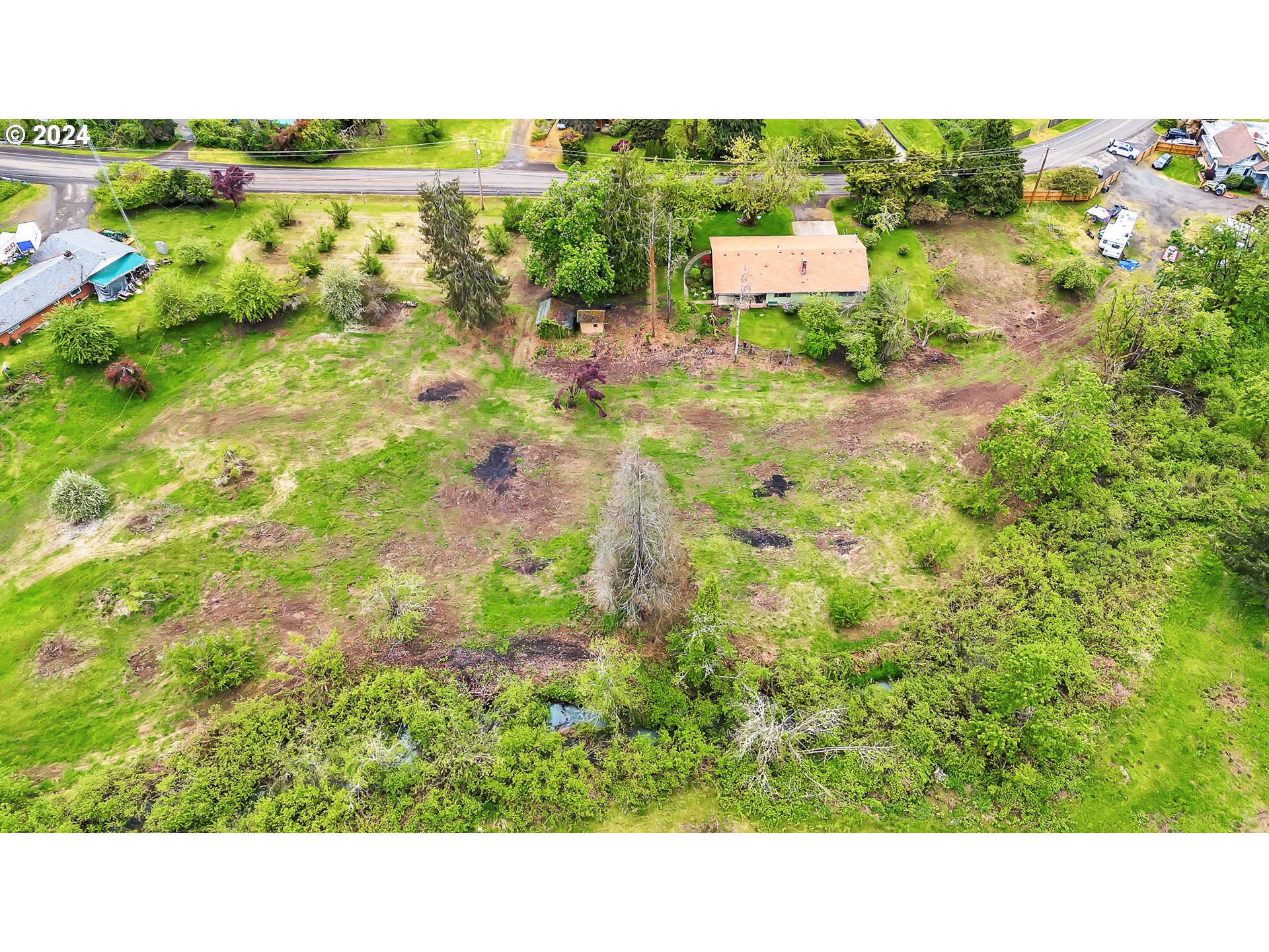 8986 Thurston Road Springfield, OR 97478 - Photo 16 of 40 Gallery Image 16