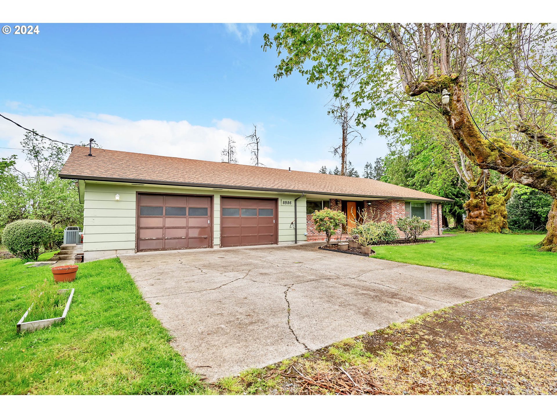 8986 Thurston Road Springfield, OR 97478 - Photo 2 of 40 Gallery Image 2