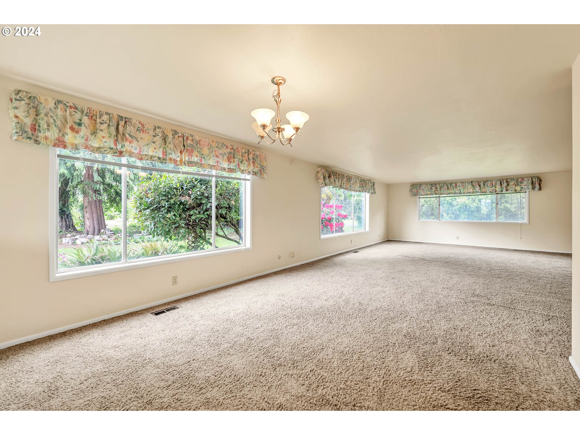 8986 Thurston Road Springfield, OR 97478 - Photo 24 of 40 Gallery Image 24