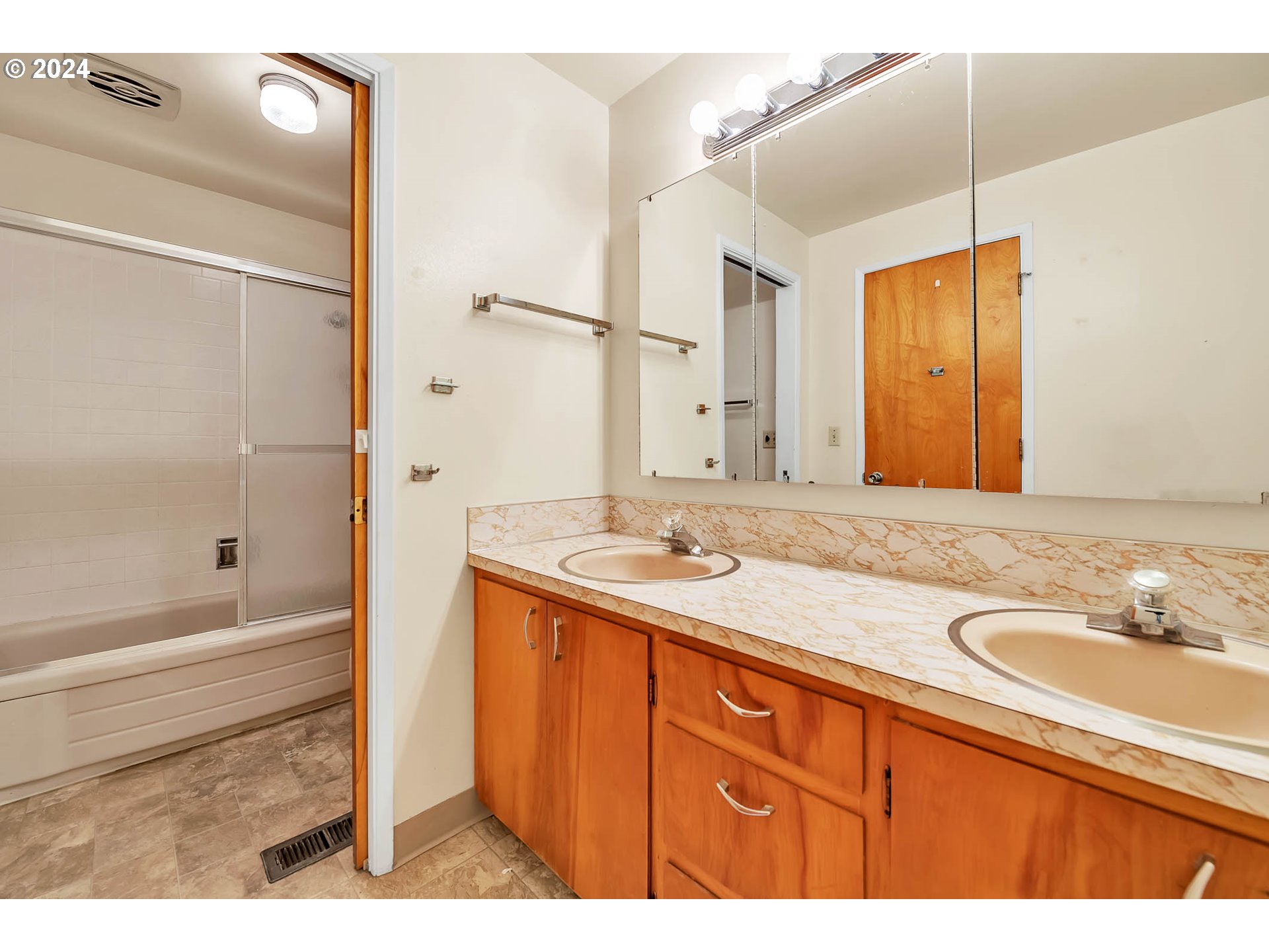 8986 Thurston Road Springfield, OR 97478 - Photo 34 of 40 Gallery Image 34