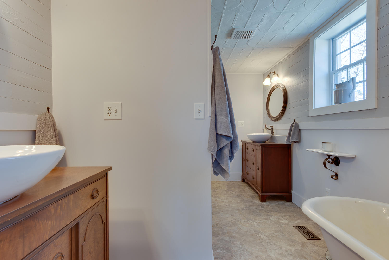 3122 Miser School Road Friendsville, TN 37737 - Photo 21 of 37 DOUBLE VANITIES IN MASTER BATH