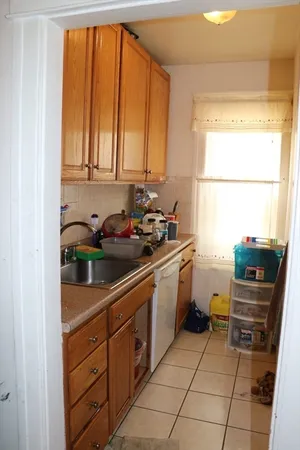 $2,200 | 84 Lovell Street, Unit 1, Worcester, MA 01603