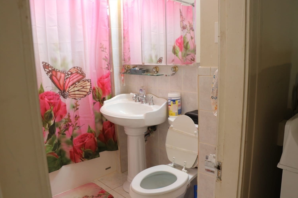 84 Lovell Street, Unit 1 Worcester, MA 01603 - Photo 10 of 11