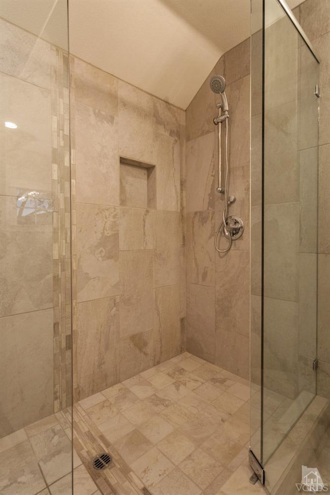 25029 Wheeler Road Newhall, CA 91321 - Photo 23 of 33 a bathroom with a shower