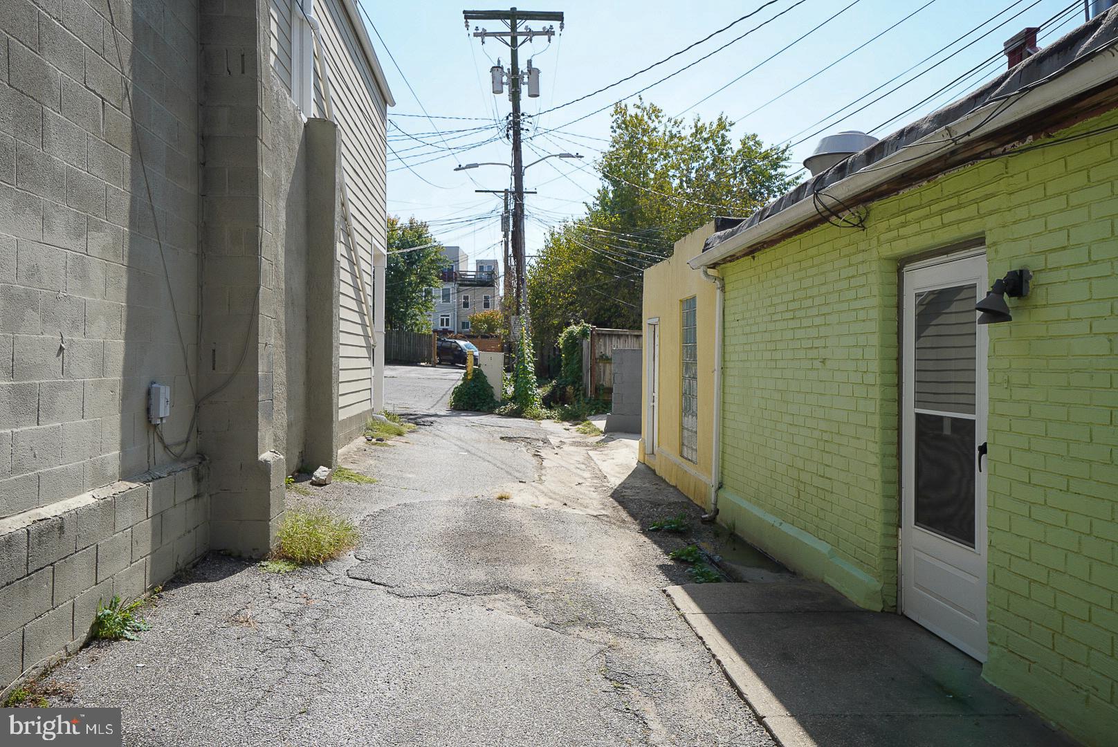 1501 Light Street Baltimore, MD 21230 - Photo 3 of 16 Private alley entrance