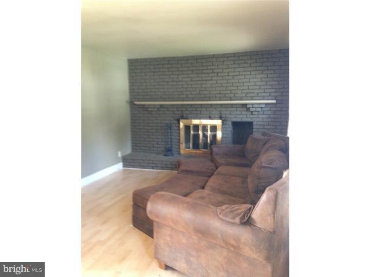 81 Estates Road Pine Hill, NJ 08021 - Photo 3 of 17