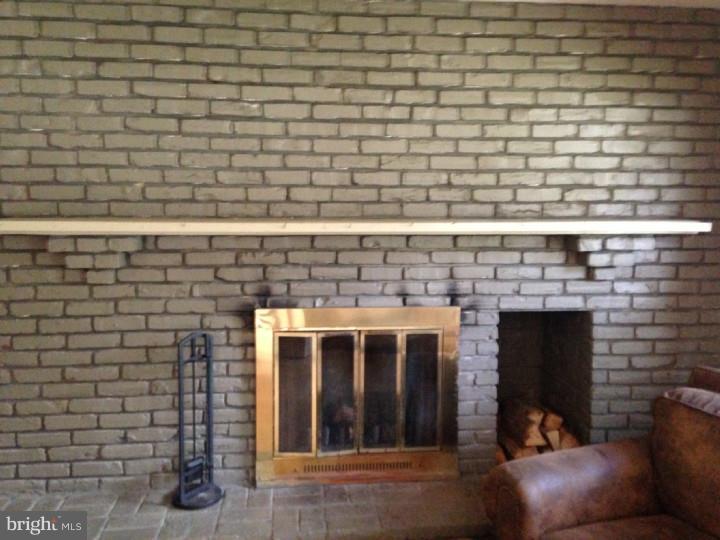 81 Estates Road Pine Hill, NJ 08021 - Photo 4 of 17