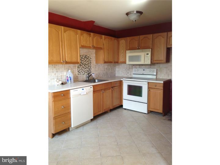 81 Estates Road Pine Hill, NJ 08021 - Photo 7 of 17