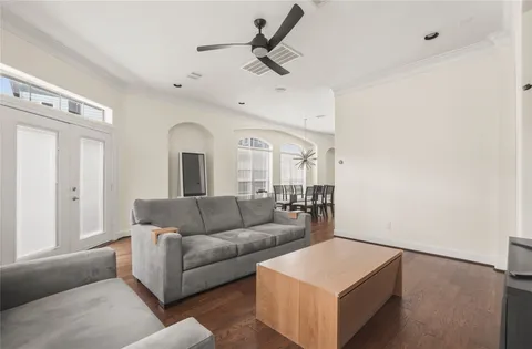 $429,999 | 836 Garden Oaks Terrace, Houston, TX 77018