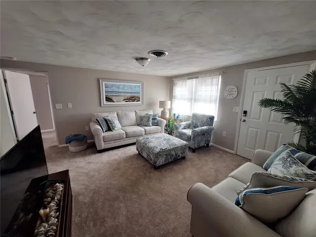 $1,995 | 858 East 7th Street, Englewood, FL 34223