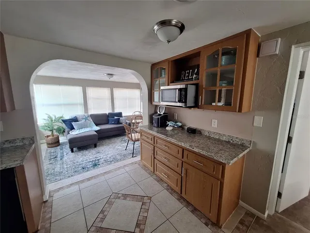 $1,995 | 858 East 7th Street, Englewood, FL 34223