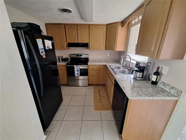 $1,995 | 858 East 7th Street, Englewood, FL 34223