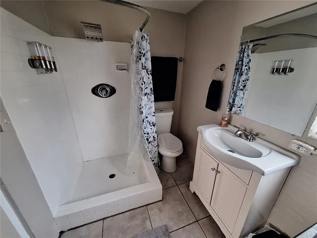 $1,995 | 858 East 7th Street, Englewood, FL 34223