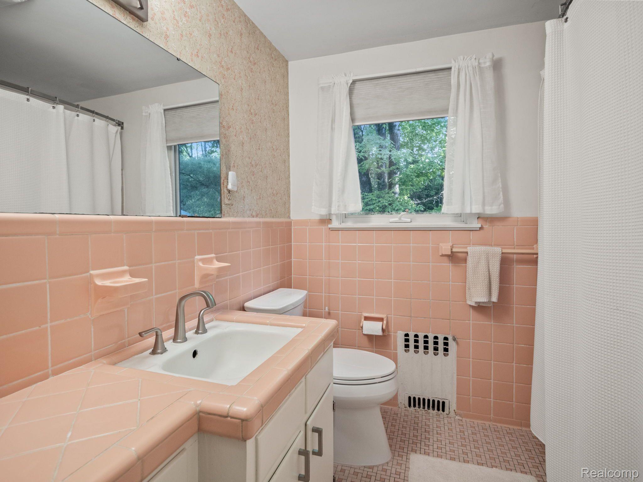 971 Dutton Road Rochester, MI 48306 - Photo 34 of 51 Gallery Image 34
